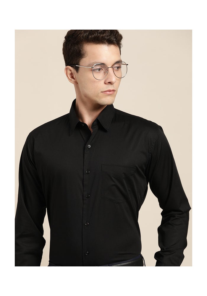 Black Solid Pure Cotton Slim Fit Formal Shirt for Men